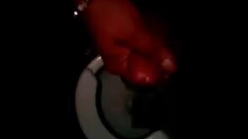 Preview 1 of Delivery Times - Hetero Masturbandose en el ba&ntilde_o