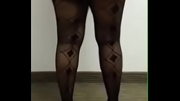 Preview 3 of Job Sissy - Aisha Diaz Twerking &amp_ Clapping Her Phat Booty