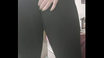 Preview 4 of Father And Step Doughter Porn - Colocando a leg