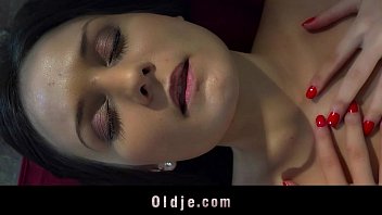 Preview 2 of Video Adultoffline - 67 old hammer setting up tiny young hole