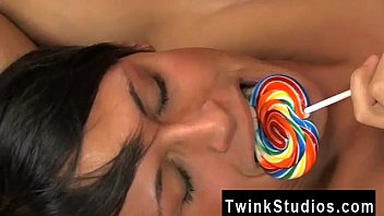 Preview 4 of Pregnant Women Sex Porn - Twink sex The bombshell is slurping and deep throating his giant