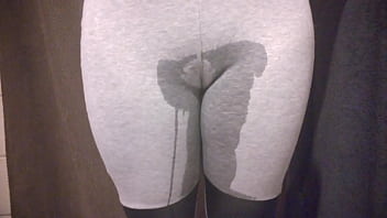 Preview 4 of Blonde Compil - Pad piss in leggings