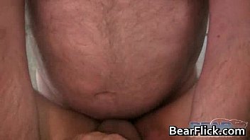 Preview 2 of Sexy En La Camita - Gay bear hardcore BDSM fucking gay video