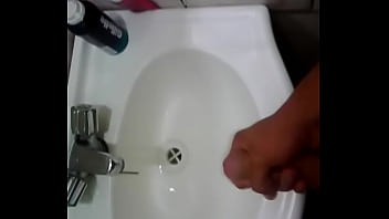 Preview 2 of Creame Masturbate - VID 20150416 182911