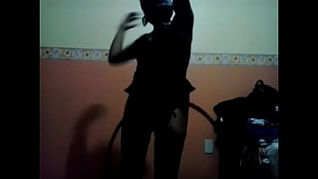 Preview 2 of Fully Movie Son Mom - Morena bailando frente a la camara en liguero
