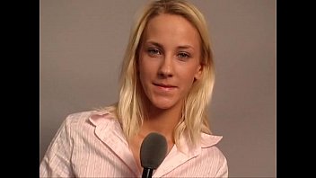 Preview 1 of Iaboydyi Cutie - Justine Ashley - Junge Debutantinnen Nackte Pflaumchen (2007)