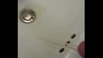 Preview 2 of Youjjiz Xxx Thai - Pissing In A Sink Homemade Waterworks Amateur Solo