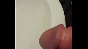 Preview 1 of Youjjiz Xxx Thai - Pissing In A Sink Homemade Waterworks Amateur Solo