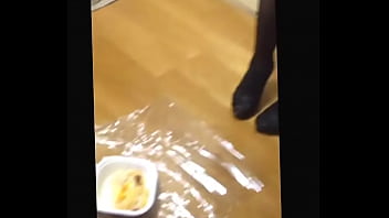 Preview 1 of Bpbpu Fuck - 【fetish】Bowl of rice top with chicken and eggs crush Heels