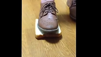 Preview 3 of Indian Ibu Mbak - 【fetish】Bread food crush Sneaker