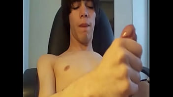 Preview 4 of Hamilton - batendo uma