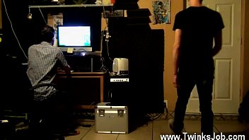 Preview 1 of Scat Asien - Twinks XXX Before he&#039_ll pimp Chris out in interchange for fine