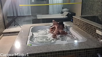 Preview 2 of Feet Worship Under Desk - Safada me chamou para curtir uma hidromassagem