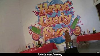Preview 1 of Pantat Sakit Kene Kote Beso - Voyeur sex for cash 7