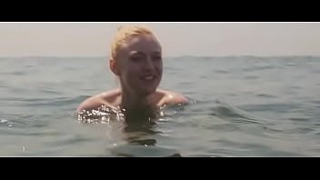 Preview 4 of Amber Alena Webcams - Dakota Fanning nude in Very Good Girls (Body Double)