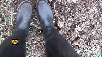 Preview 4 of Number One Dating Site 2013 - Bellas thigh high Rubberboots crushing
