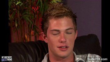 Preview 1 of Sofy Pad Sex - Horny gay suck and ride anally a thick cock