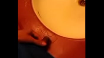 Preview 4 of Pinay Scort Amateur Scandal - Playboy Akhil Peeing in the Wash Basin