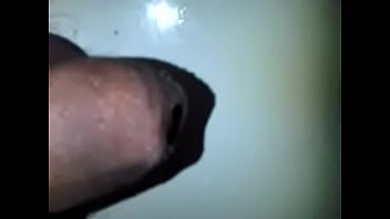 Preview 3 of Cryng Sex Girl - pee in sink.3GP