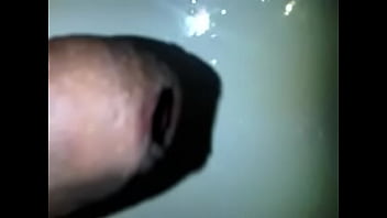 Preview 4 of Cryng Sex Girl - pee in sink.3GP