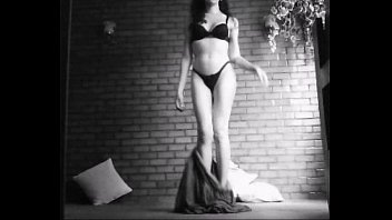 Preview 4 of Brutall Great Tit - Clara Verdadeira Dama