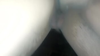 Preview 2 of Wwwxxxbog - Olha essa puta safada dando no meio da pra&ccedil_a em publico
