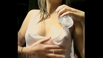 Preview 1 of Sex In School Office - branquinha e a agua