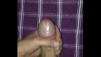 Preview 2 of Olive Pissing - trim.EEE91B65-3AB5-44EB-B685-AE960FF66E53.MOV