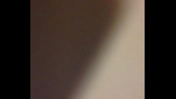 Preview 1 of Money Side - Suc cu trong toilet vincom p2.MOV