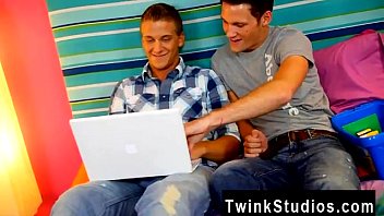Preview 1 of Niomi Wooxs - Hot gay scene These 2 guys are young,  hot,  and horny. They&#039_re just