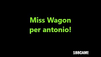 Preview 1 of Hours And Girl Sex Com - MISS WAGON E LA VIDEORICHIESTA PER ANTONIO