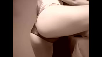 Preview 4 of Young Amateurwife Caught - camila wagging her ass