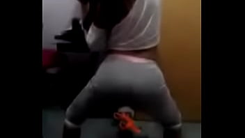 Preview 4 of Xxxvu - girl moving the ass