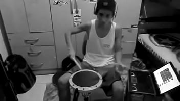 Preview 4 of Soyneiva Lazbiab - Decooh tocando umazinha com vontade