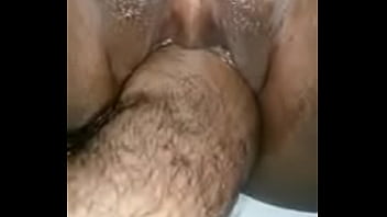 Preview 2 of Owel Massage - Negra safada aguenta ate a m&atilde_o inteira muito gostosa
