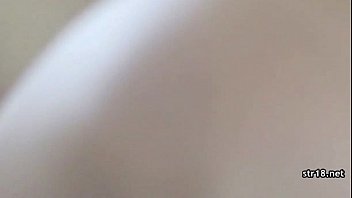 Preview 4 of Mengintip Mom - Young dude destroying 18-years old horny girl&#039_s pussy