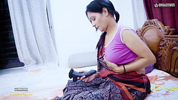 Preview 1 of Sister Sleep Shocks Rapes Homes - Desi Indian Chulbuli Bihari Bhabhi Surprises to see Devar Huge Cock ( Hindi Audio )