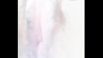 Preview 1 of Free Pornograpy - Estudiante arrecha se masturba y la encuentran y recibe doble penetraci&oacute_n,  gime riqu&iacute_simo.