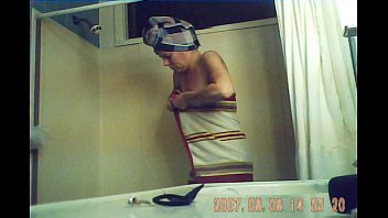 Preview 4 of Brazil Neymar Jr - 10.16.2011 Melissa Takes a Bath(part 2c)