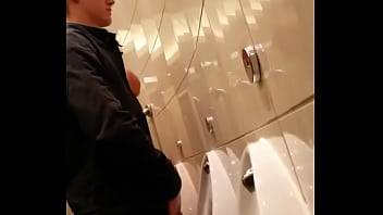 Preview 2 of Arab Dressing Room - men toalet pissing