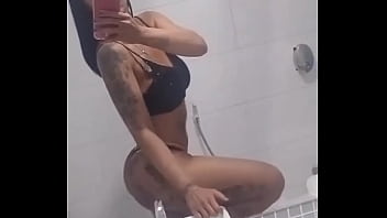 Preview 4 of Sofie Bunni - Vamos viver essa sexta