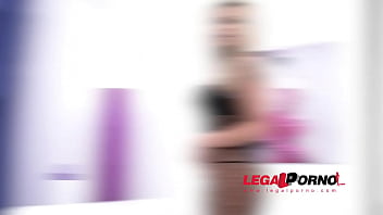 Preview 1 of Xxx Mumbai Hd - Clarissa Leone back to studio: sexy MILF DAP&#039_ed SZ736 [NO SOUND]