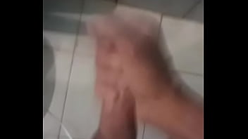 Preview 2 of Shemale Bdsm On Shemale Hd - Amigo novinho na punheta