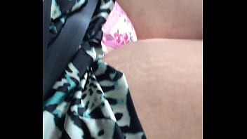 Preview 4 of Bcvp025 - exibindo calcinha no transito.MOV
