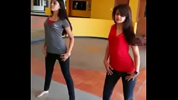 Preview 2 of Italian Mamaa - sexy dance