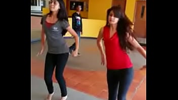 Preview 3 of Italian Mamaa - sexy dance