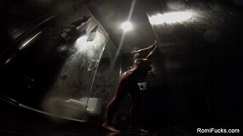 Preview 2 of Hapsi Sex Big Lund - Romi Rain Hot Shower