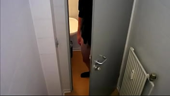 Preview 1 of 5 To 6 Girls - latina girl swallow piss