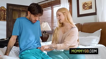 Preview 2 of Muth Marai Big Chut - Busty milf stepmom Sarah Vandella teaches her stepson how to fuck