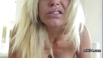 Preview 2 of Iyak Na Sa Sakit - Horny big tit MILF gives a hot blowjob